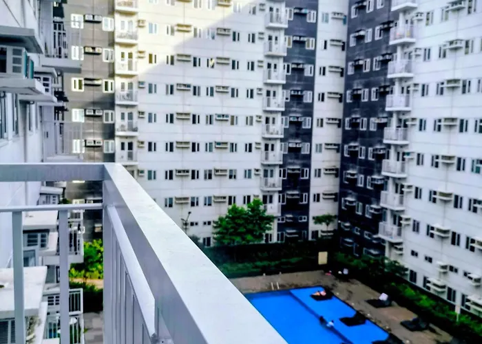 V 4* Manila