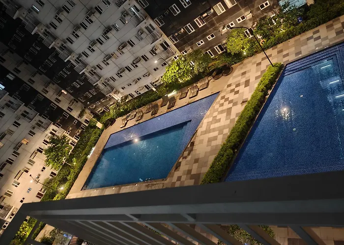V Apartahotel